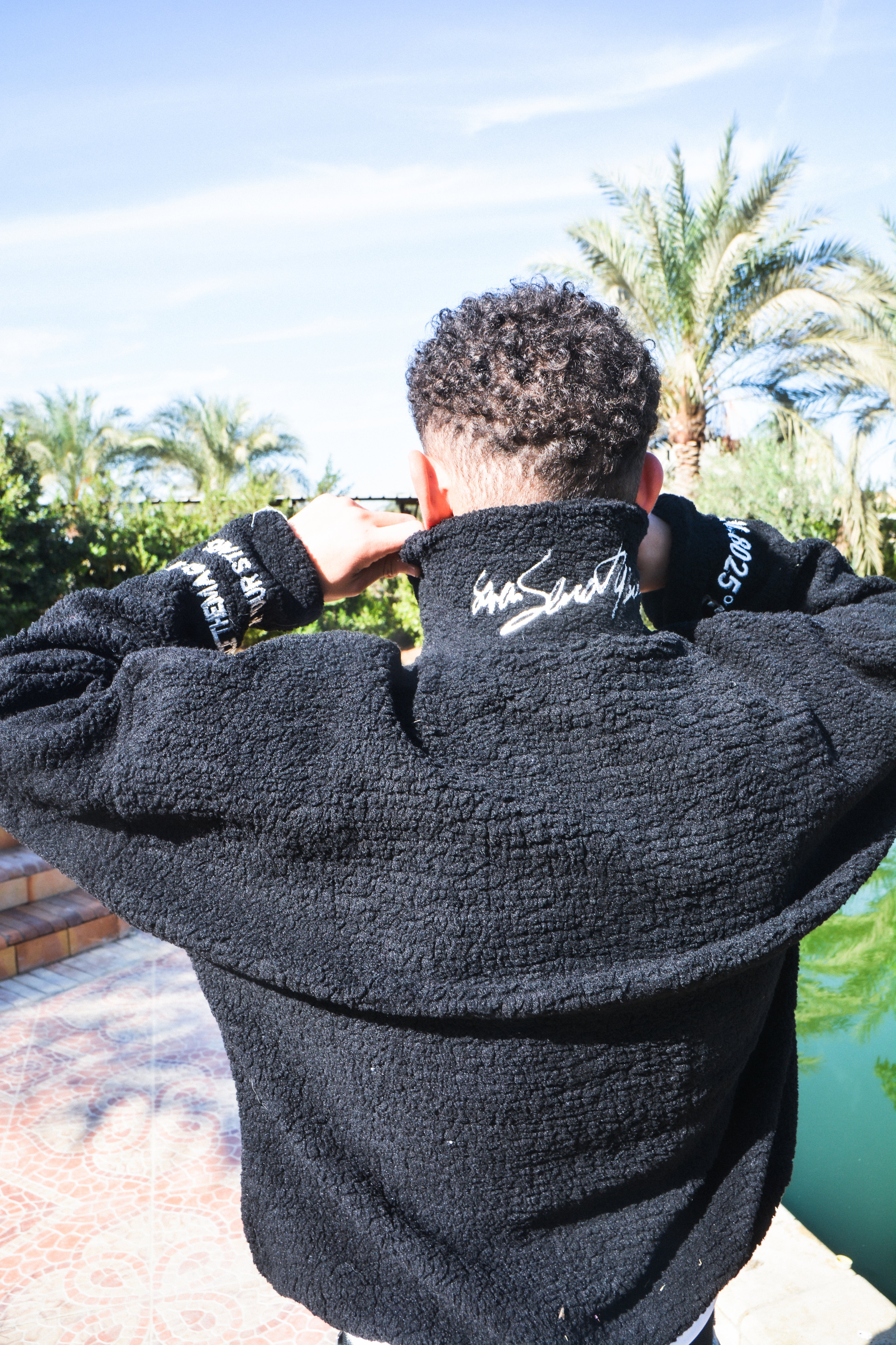 Kaheel Quarter Zipper-Black-