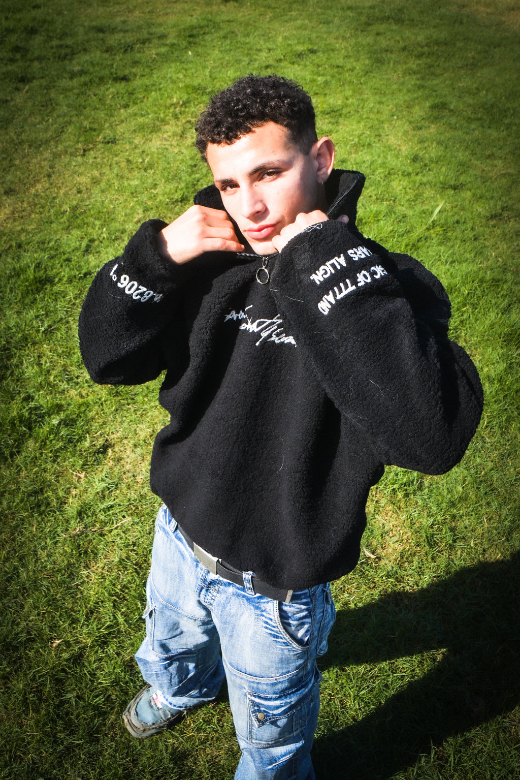 Kaheel Quarter Zipper-Black-